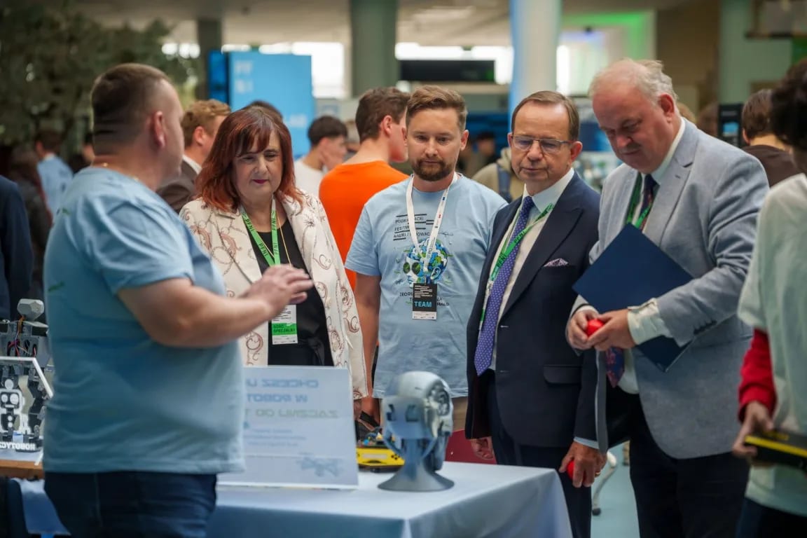 Władysław Ortyl na II Podkarpackim Festiwalu Nauki i Innowacji w Jasionce